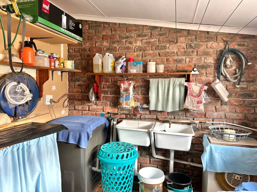 3 Bedroom Property for Sale in Albertinia Western Cape